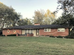 9933 Winkel Rd, Saint Louis, MO 63128