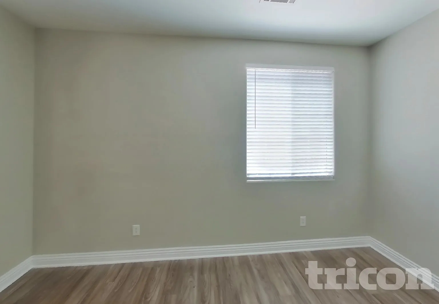 9827 Spinnaker Creek Avenue Las Vegas NV — Photo 3