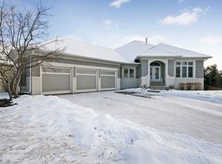 14447 Boulder Pointe Rd, Eden Prairie, MN 55347