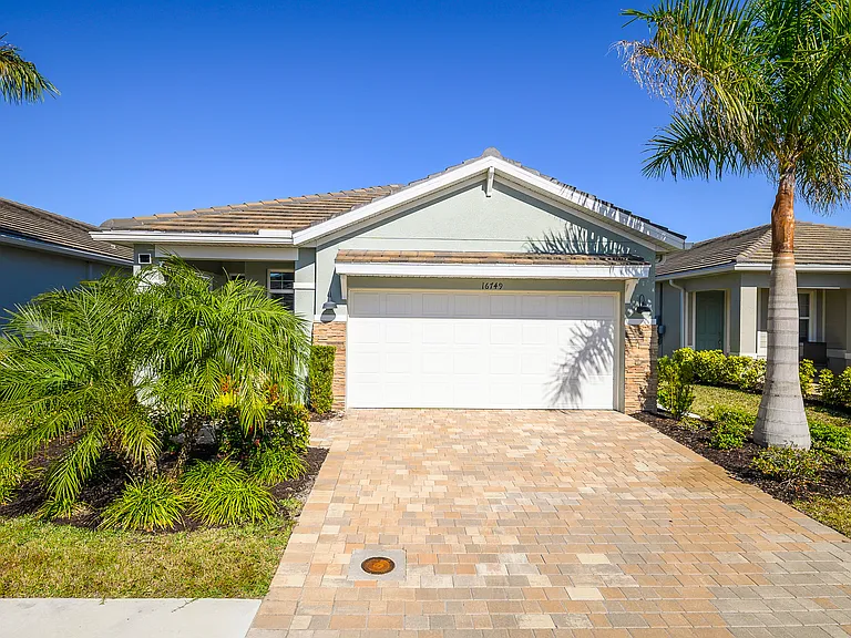 16749 Seasons Coast Dr — Photo 28