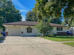 316 5th St NW, Orange City, IA 51041