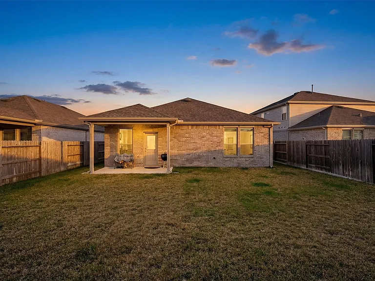 8218 Wave Arbor Dr — Photo 16