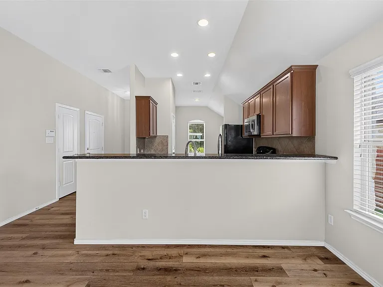 141 Vermilion Marble Trl — Photo 6