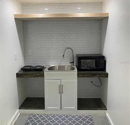 5th image of 207 W Broad St #A