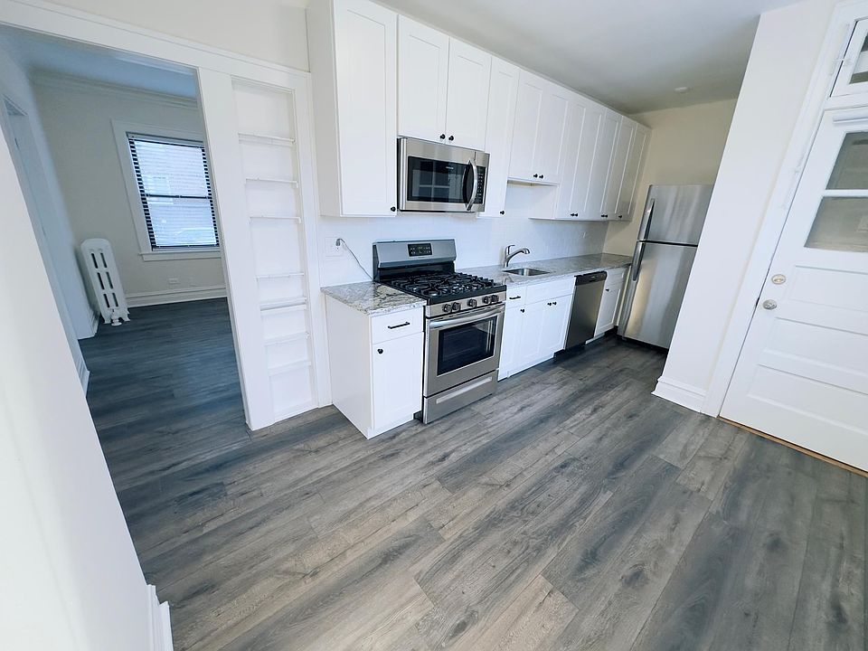 1st image of 5820 W Berteau Ave #1
