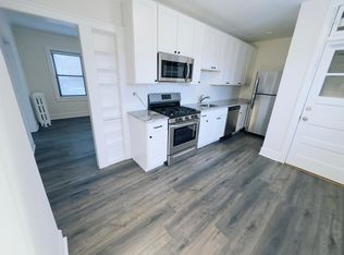 5820 W Berteau Ave #1, Chicago, IL 60634