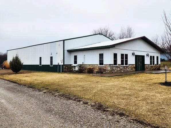 3800 Park Ave W #W, Muscatine, IA 52761