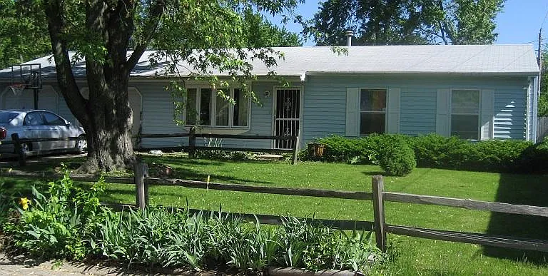 2904 Carrelton Dr — Photo 1