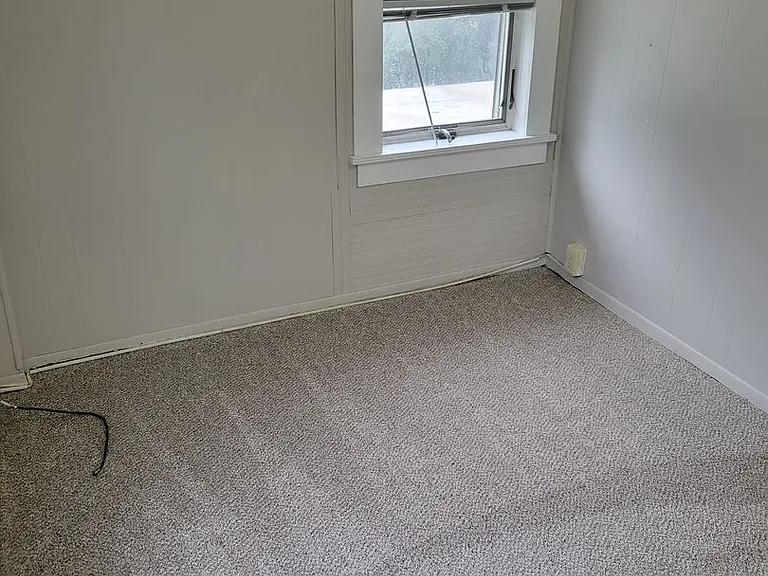 533 W Kinne St — Photo 22