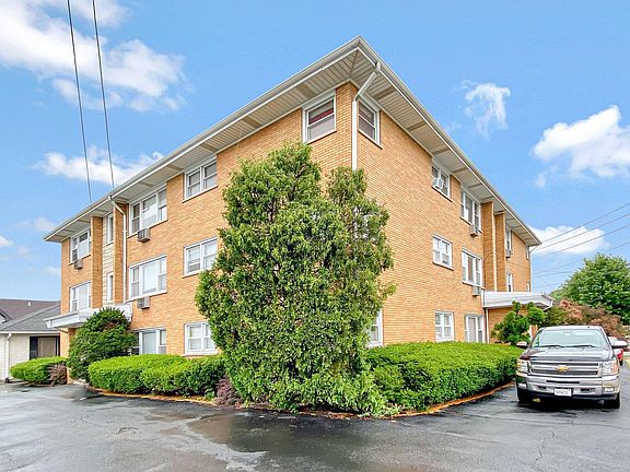 2nd image of 11559 S Harlem Ave