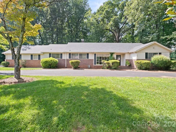 709 2nd Ave NW, Conover, NC 28613