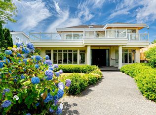 6879 Arbutus St, Vancouver, BC V6P5S6