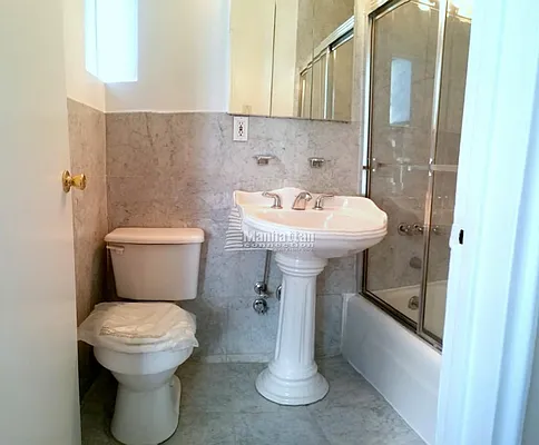 Rented by Manhattan Connection | media 33