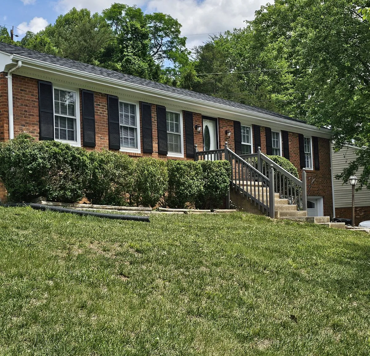 3 bed, 1428 sqft, $2,350 — Photo 1