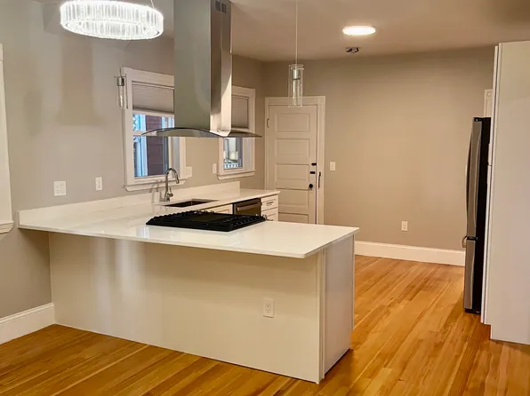 24 Howes St APT 1, Dorchester, MA 02125