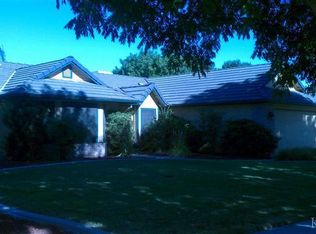 822 Wildwood Dr, Lemoore, CA 93245