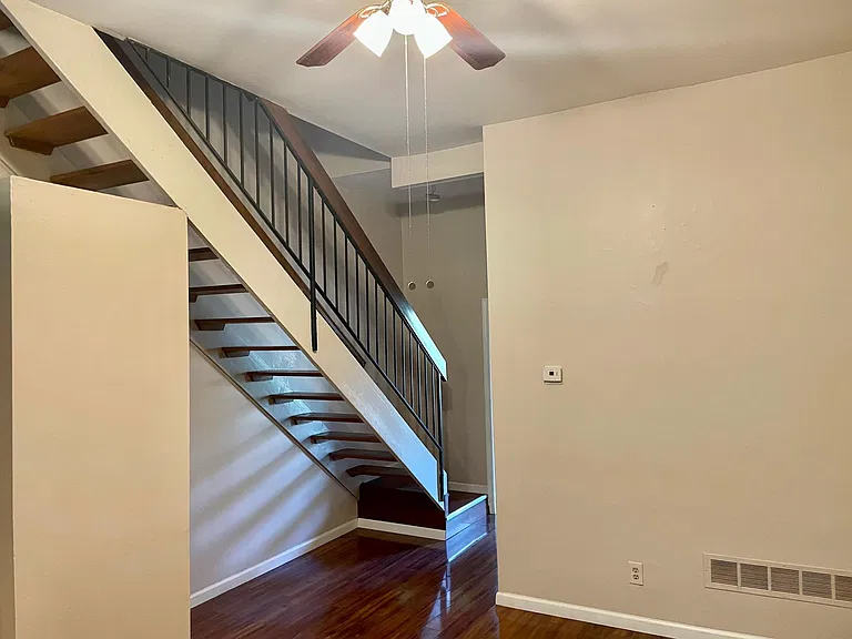 1330 Shenandoah Ave #2 — Photo 3