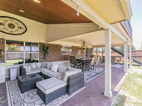 5th image of 10708 Emerald Park Ln