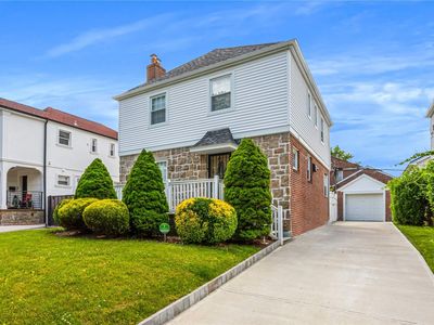 75-52 195th Street, Flushing, NY, 11366