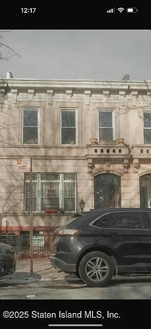 2nd image of 99 Chauncey St