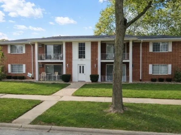 12818 Carriage Ln #2NE, Crestwood, IL 60418