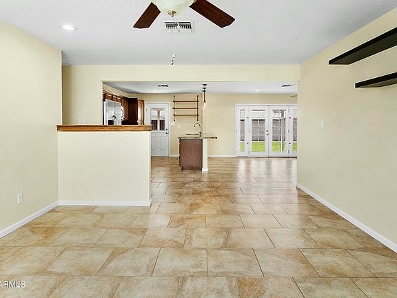 4th image of 23 W FAIRMONT Drive