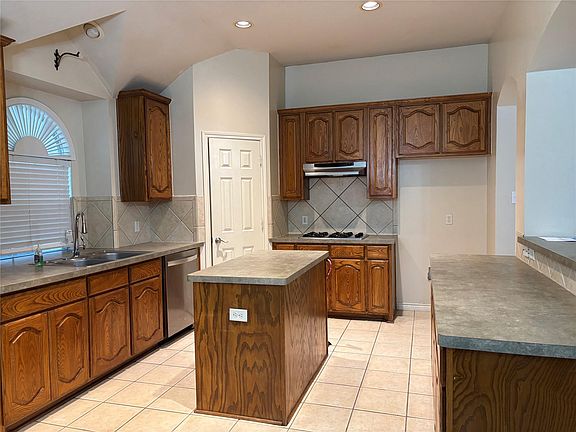 3rd image of 5504 Manassas Dr