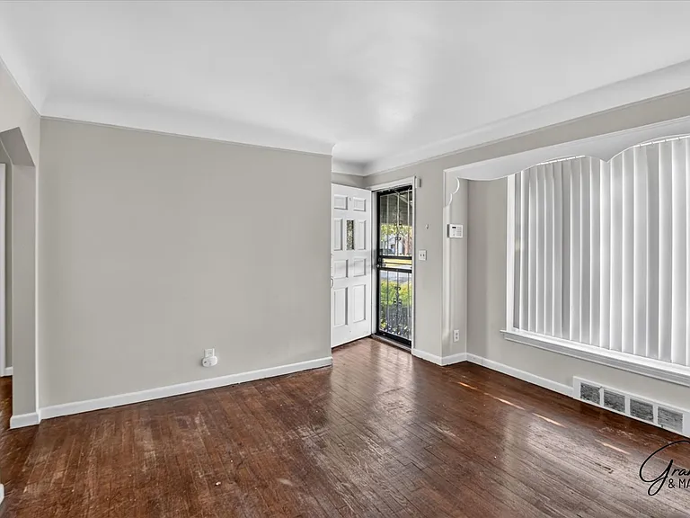 5915 Lodewyck St — Photo 3
