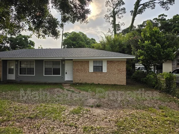 7816 Sabra Dr, Pensacola, FL 32514