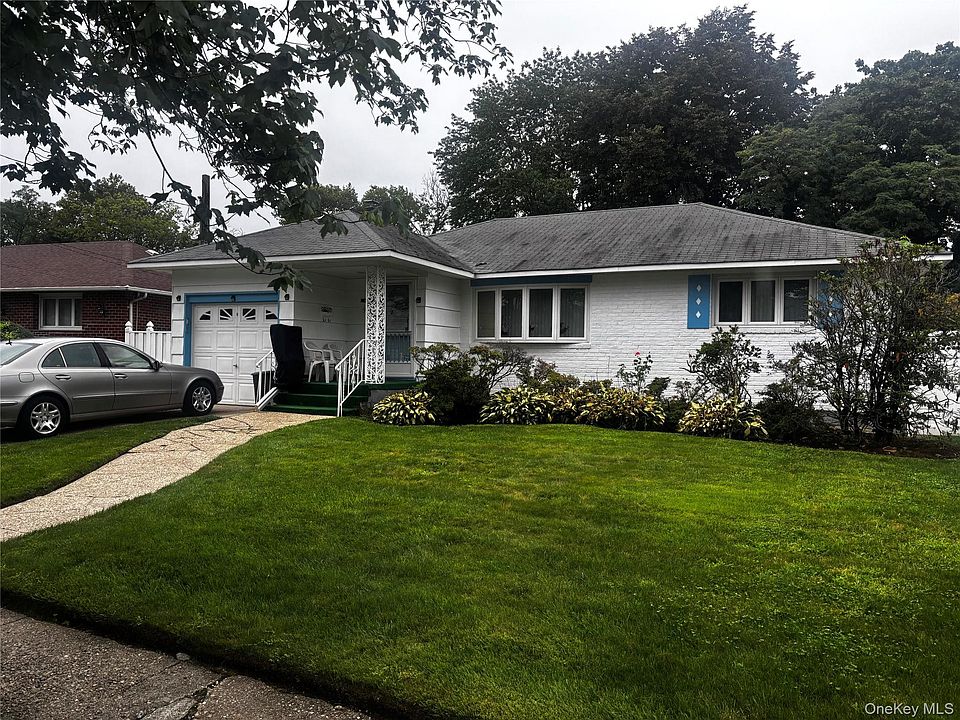 1st image of 904 Barry Drive W