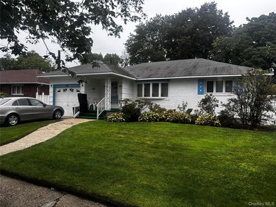 904 Barry Drive W, Valley Stream, NY, 11580