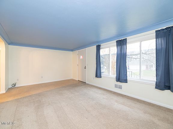 5th image of 2705 Corlot St