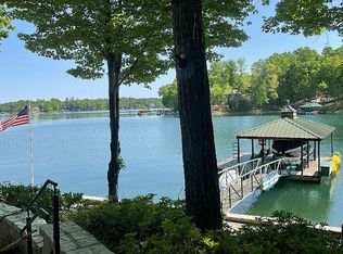 4008 Arrowhead Trl, Seneca, SC 29672