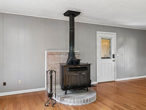 5th image of 2318 Huckaby Rd