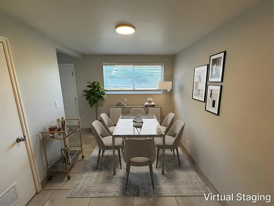 Dinning Room Staged