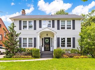 847 Lincoln Rd, Grosse Pointe, MI 48230