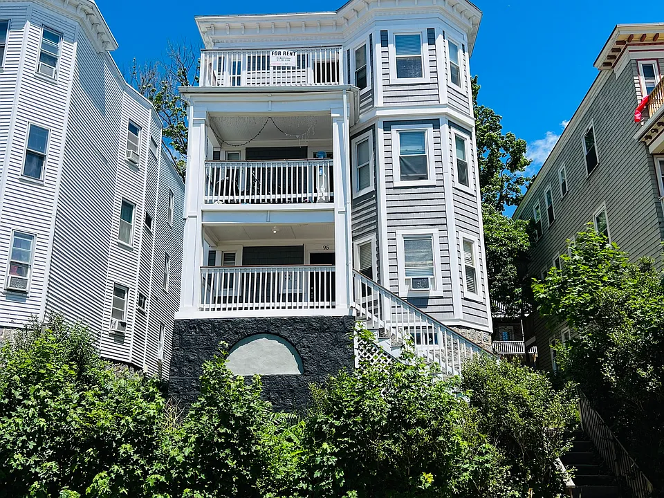 95 Draper St #3