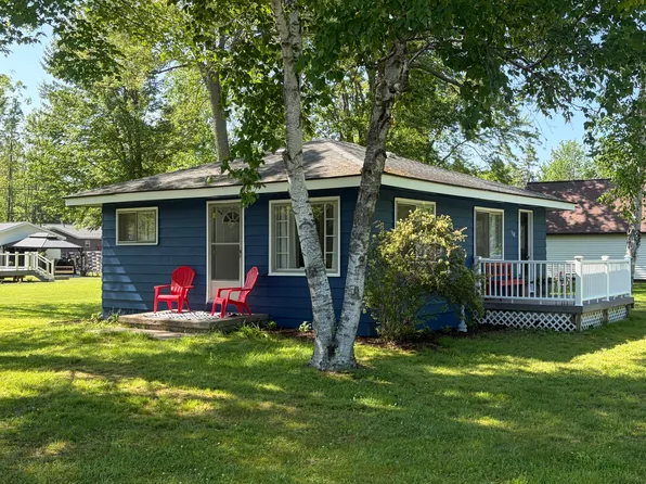 508 Shore View Dr, Houghton Lake, MI 48629