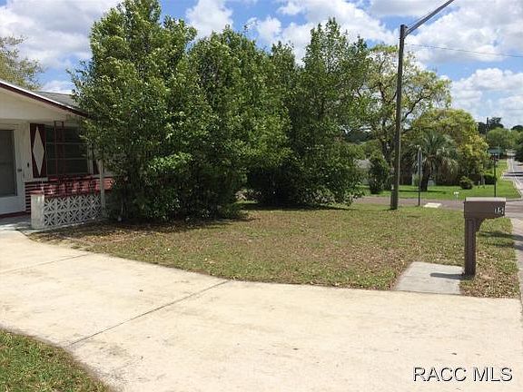 3rd image of 15 Roosevelt Blvd