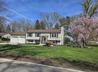 521 Deidrick Rd, Kent, OH 44240