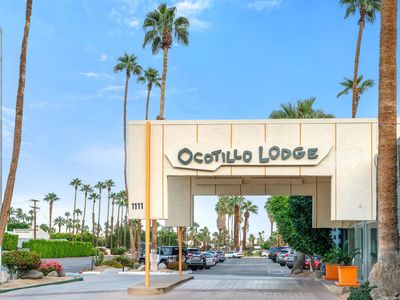 1111 E Palm Canyon Dr #306, Palm Springs, CA, 92264