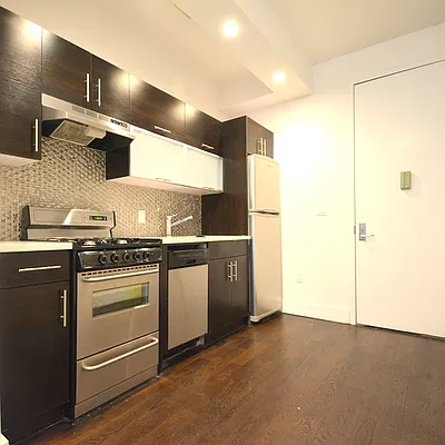 Rented by TheRealEstateCompany.com LLC | media 21