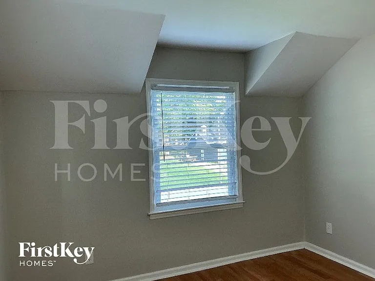 3313 Cross Winds Rd — Photo 6