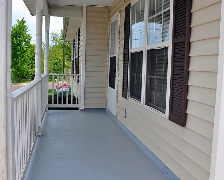 1760 Birch Dr — Photo 2
