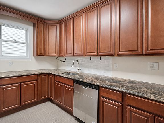 5th image of 3511 Avenue K #1C