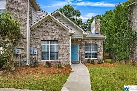 102 Frances Ln — Photo 1