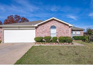 1421 Chesapeake Dr, Arlington, TX 76014