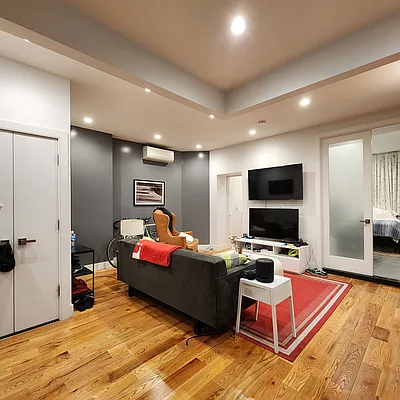 Rented by Oxford Property Group | media 8