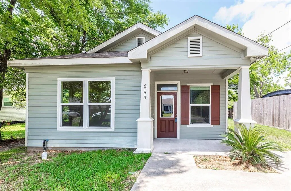 6173 Madison St — Photo 1