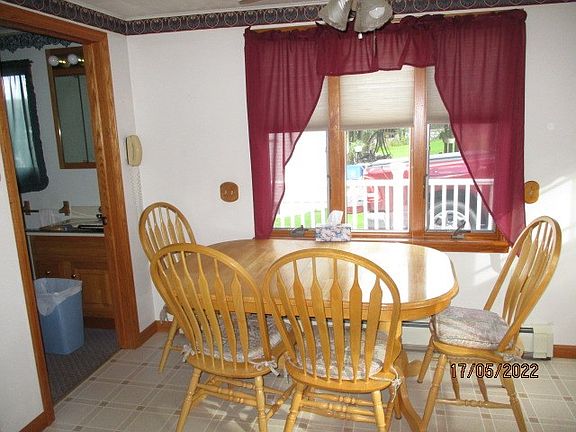 4th image of 48 Woodland Ave